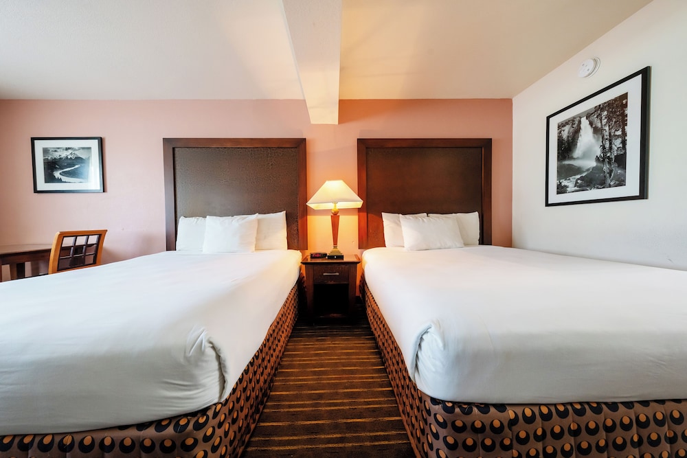 Room, 2 Queen Beds, Non Smoking