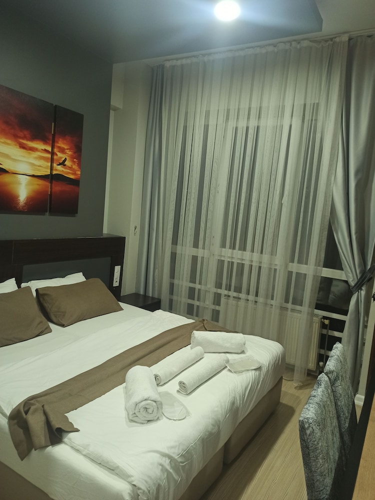 Economy Twin Room