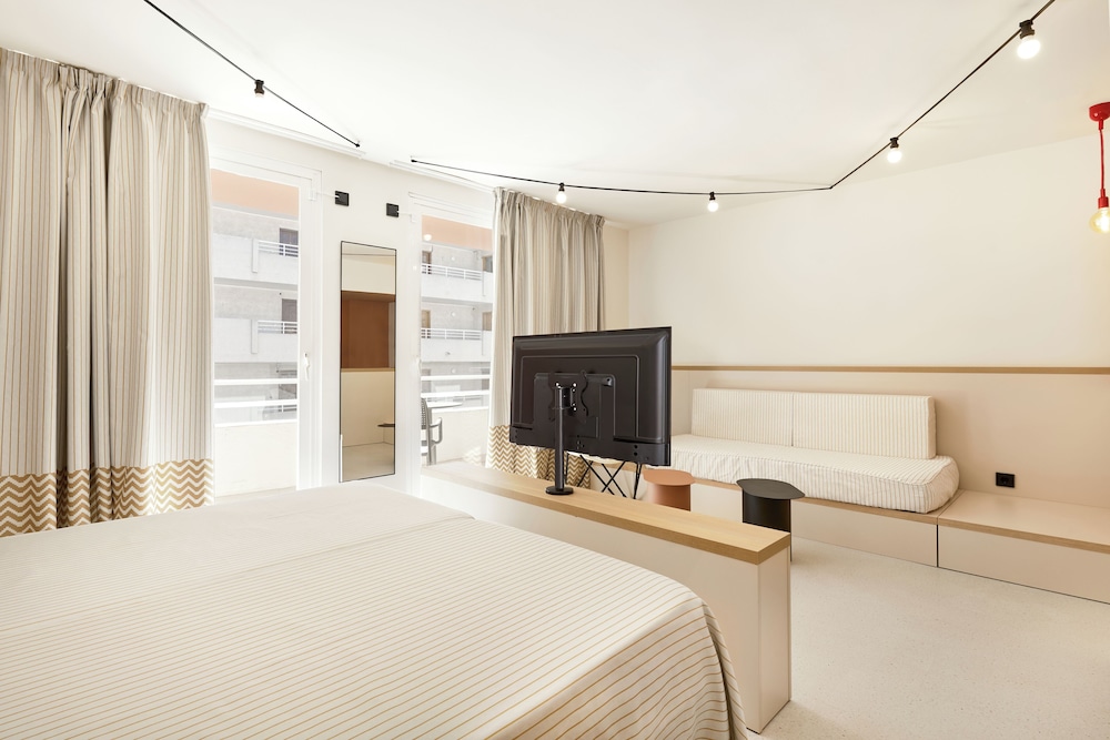 Loft, 2 adults (Bed & Unlimited Brunch)