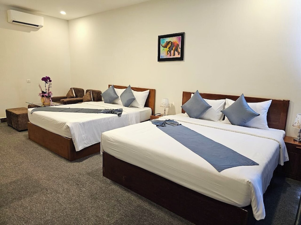 Family Double Room, 2 Bedrooms, City View photo 2