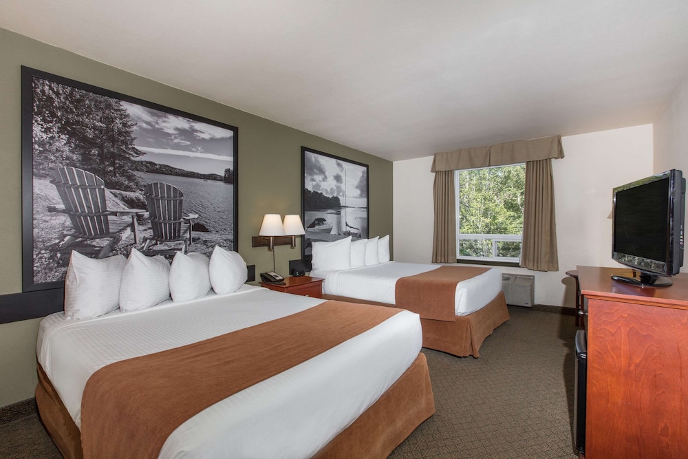 Standard Room, 2 Queen Beds, Non Smoking - Photo 1