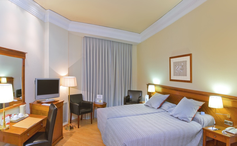 Classic Room (Plaza Views)