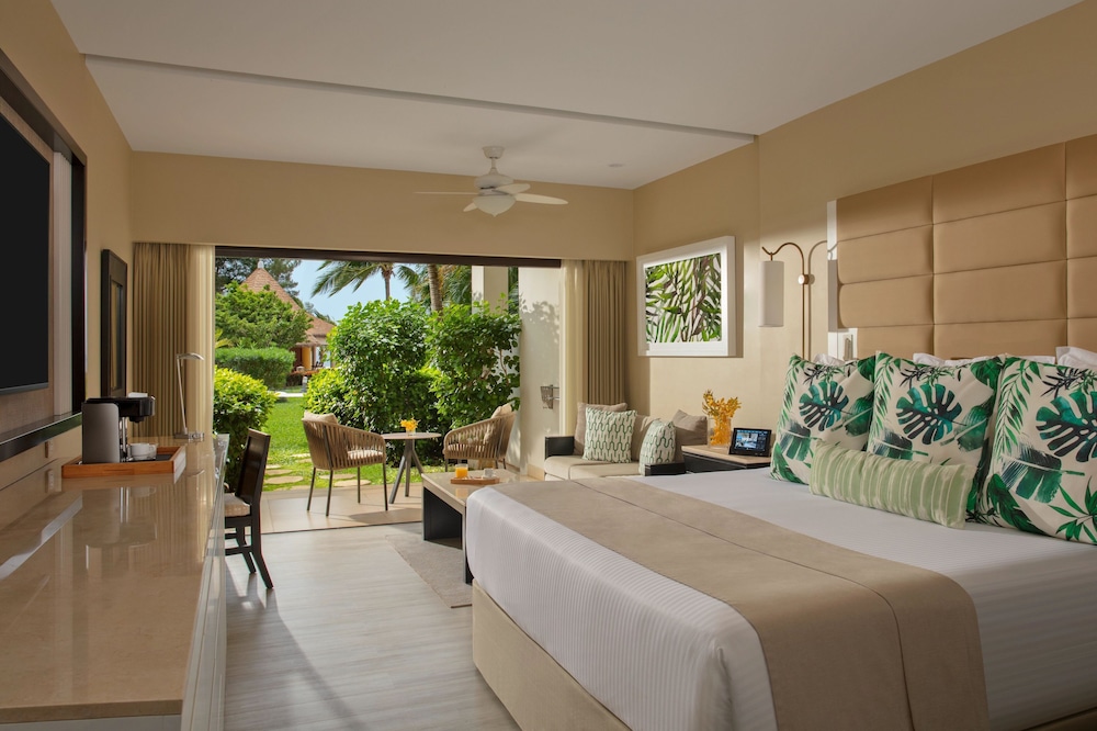 Junior Suite Garden View King