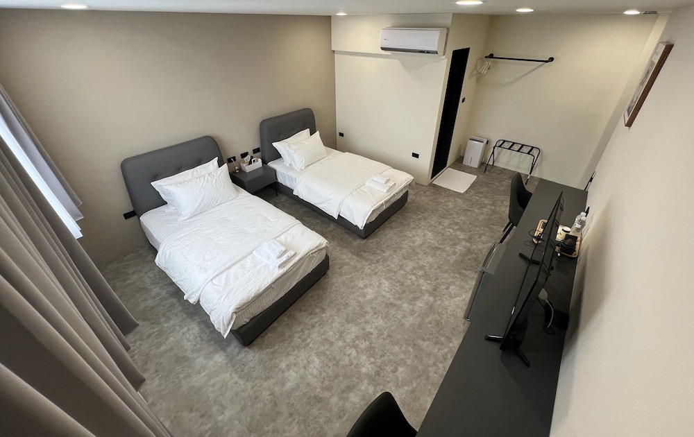 Business Suite, 2 Bedrooms photo 1