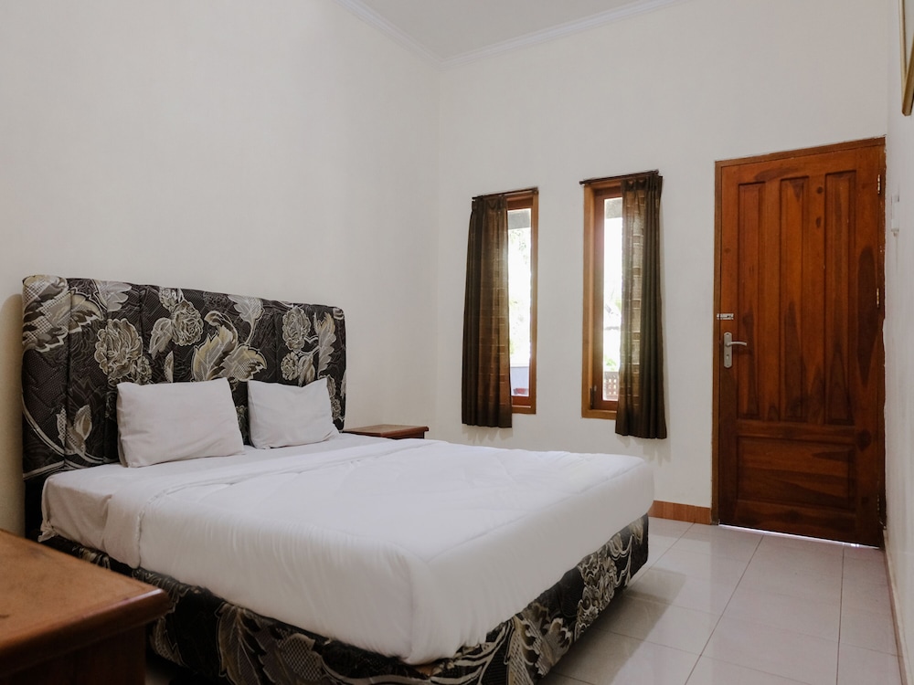 Standard Double Room - Photo 13