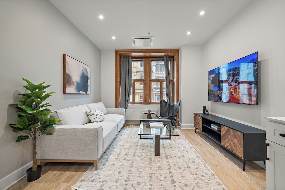 Comfort Apartment, City View
