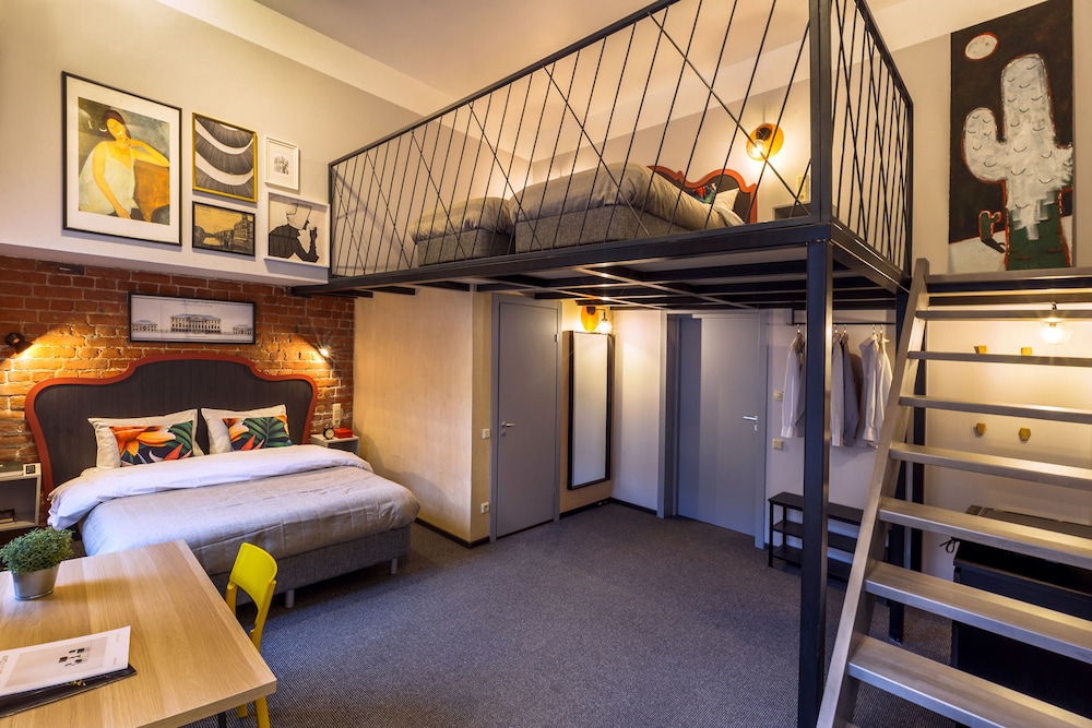 Family Quadruple Room photo 3