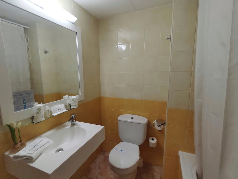 Double room sea view with living room and terrace (2 adults + 1 child) - Photo 8
