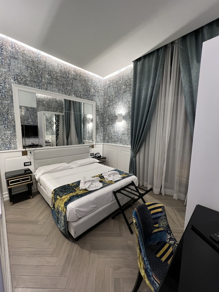Deluxe Double Room, City View