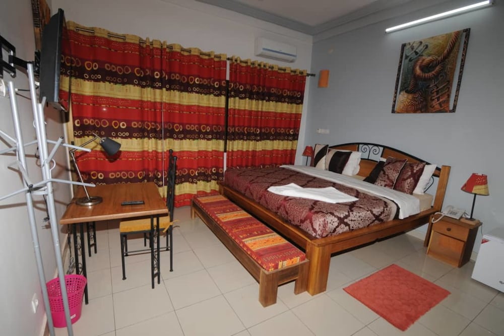 Junior Apartment, 1 Queen Bed, Non Smoking photo 1