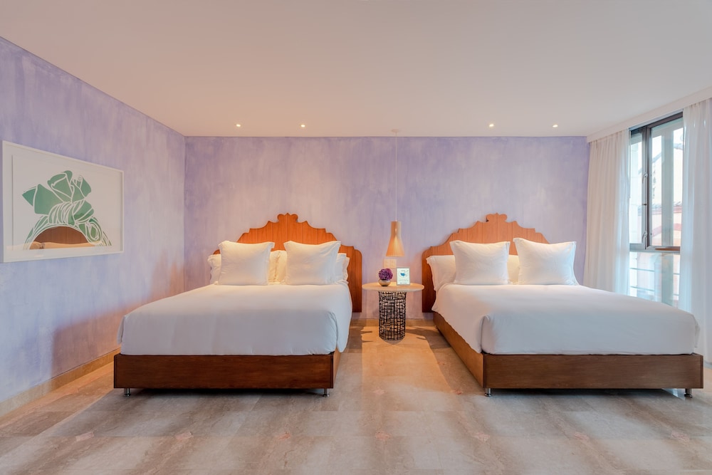 Superior Double Room, 2 Queen Beds - Photo 3