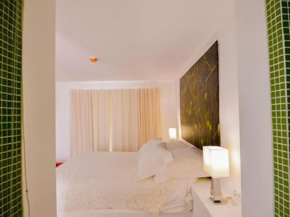 Double Room, 1 King Bed photo 3