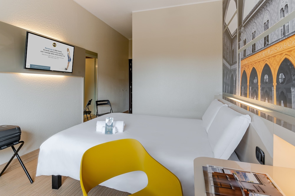 Standard Double Room, Non Smoking - Photo 2