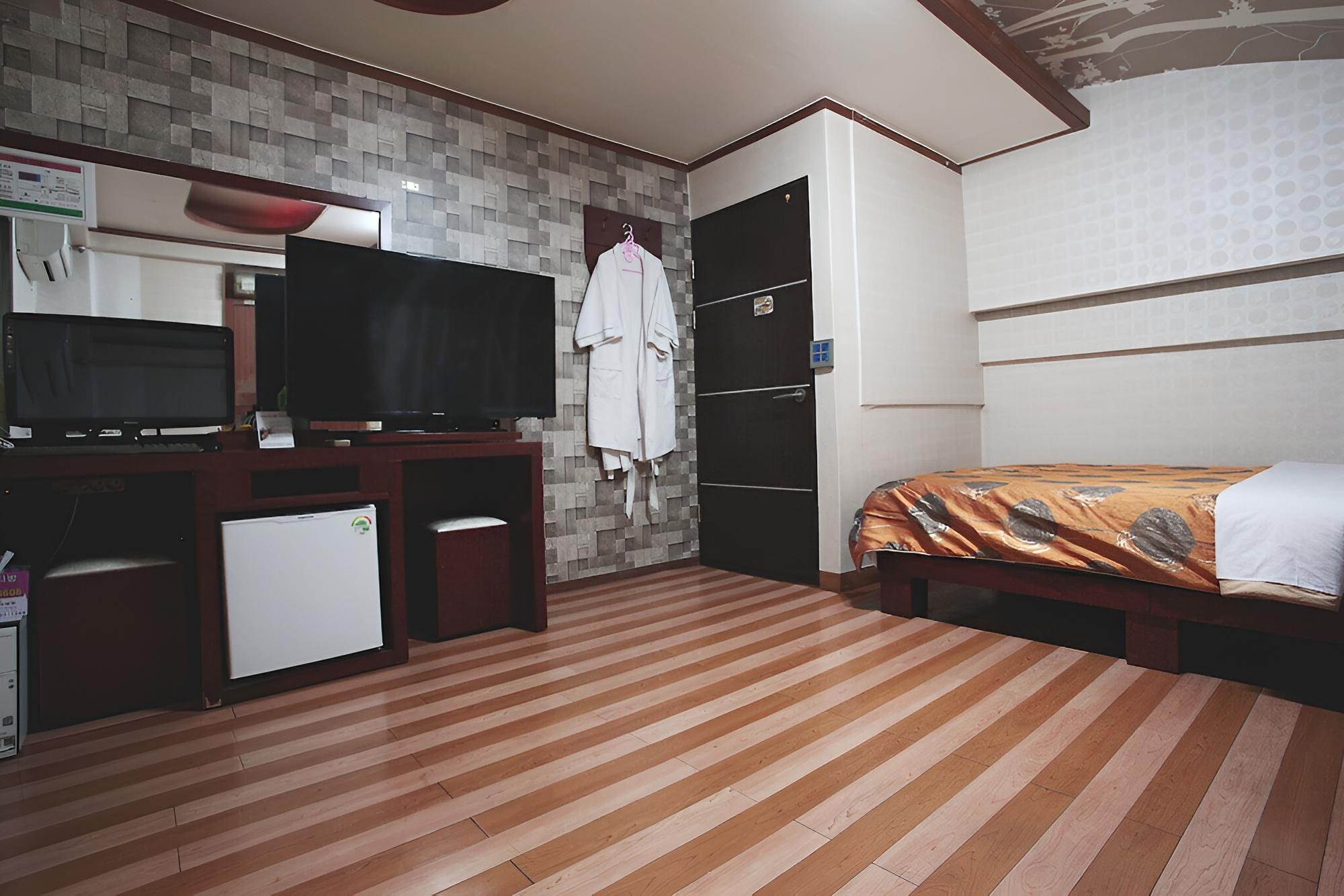 Room (Semi-Special Room) - Photo 3