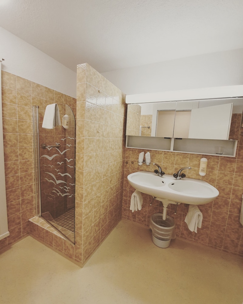 Standard Triple Room - Photo 34