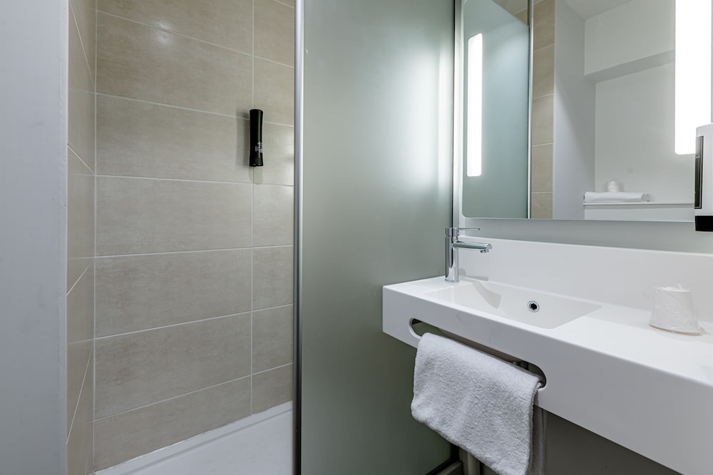 Double Room - Photo 7