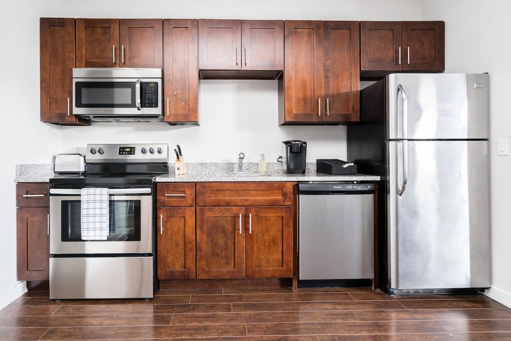 Cozysuites Music Row Chic 1BR w Free Parking 42, Photo 54