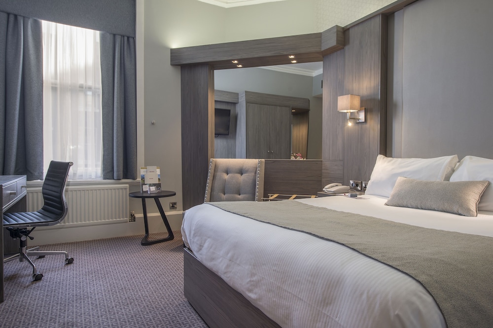 Standard Room, 1 Queen Bed - Photo 8