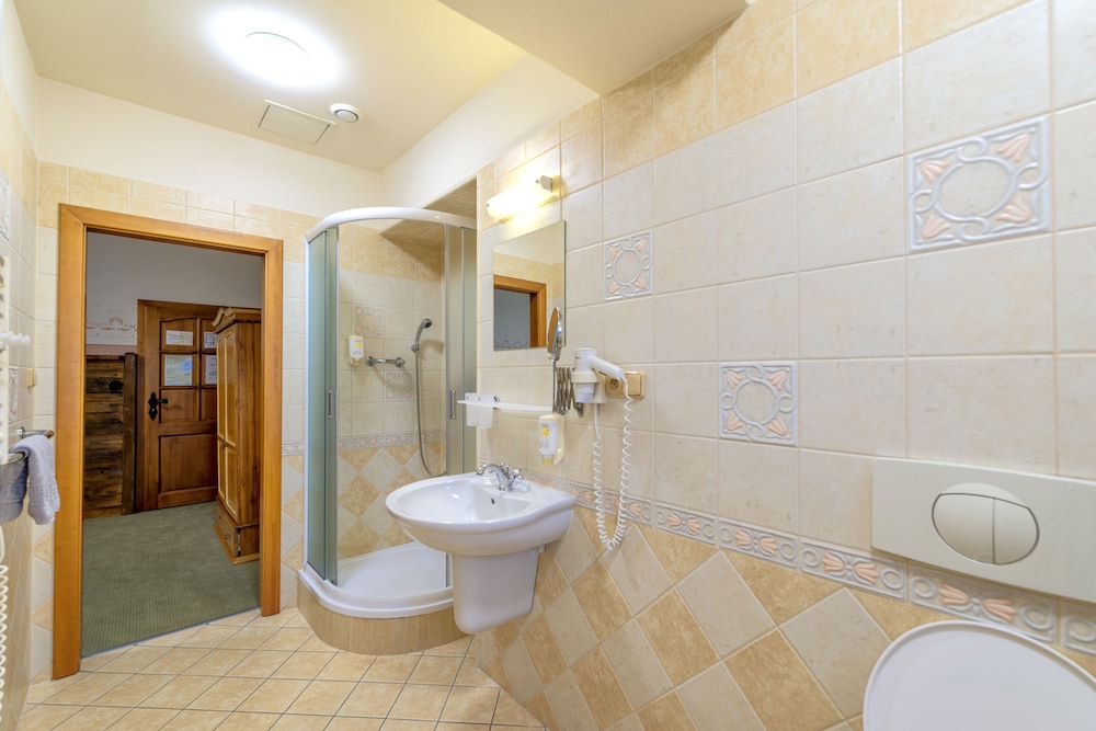 Double or Twin Room photo 3