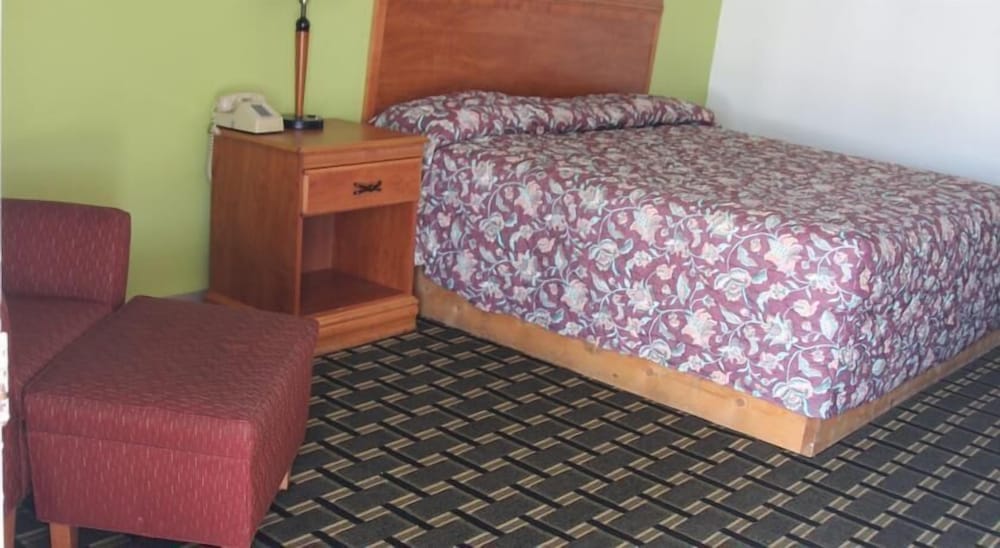 Standard Room, 1 King Bed, Smoking photo 1