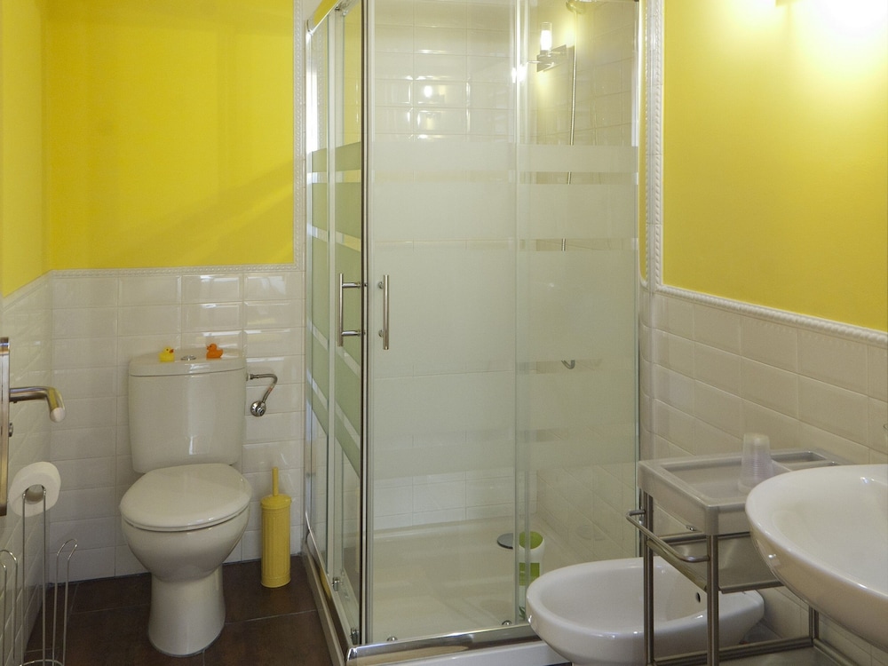 Suite, Private Bathroom