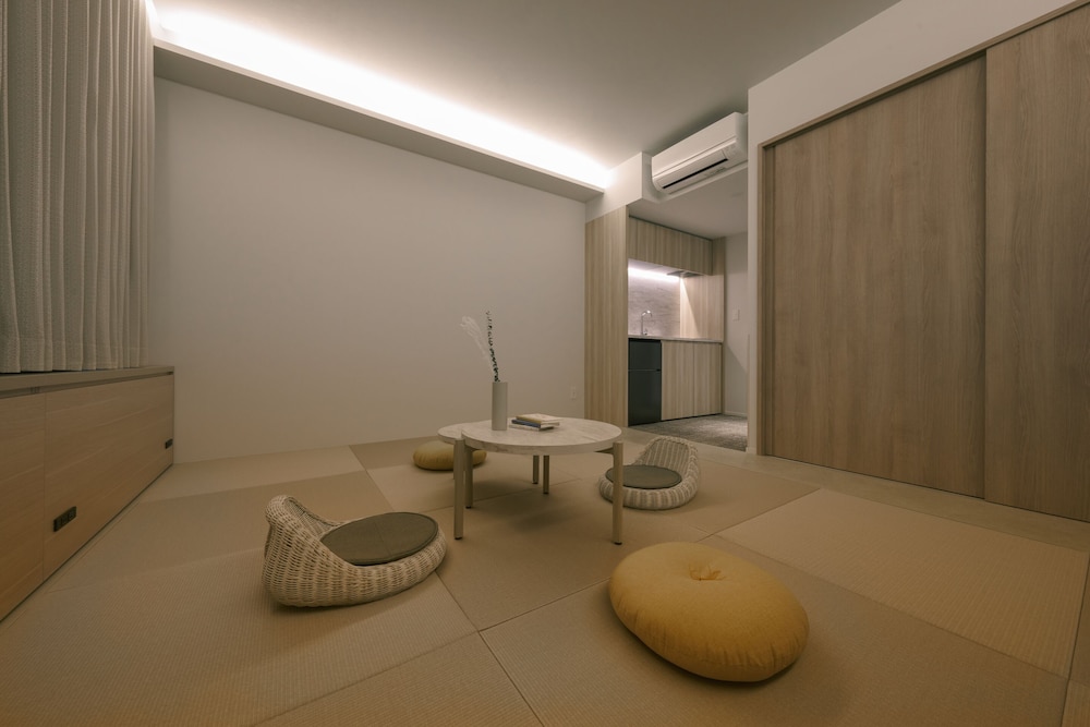 Traditional Quadruple Room, Non Smoking - Photo 1