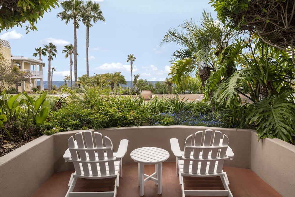 Standard Suite, 2 Queen Beds, Pool View - Photo 3