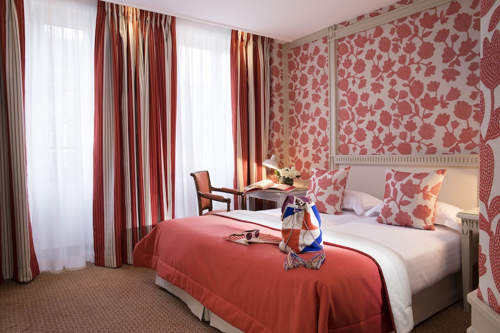 Deluxe Double or Twin Room photo 2