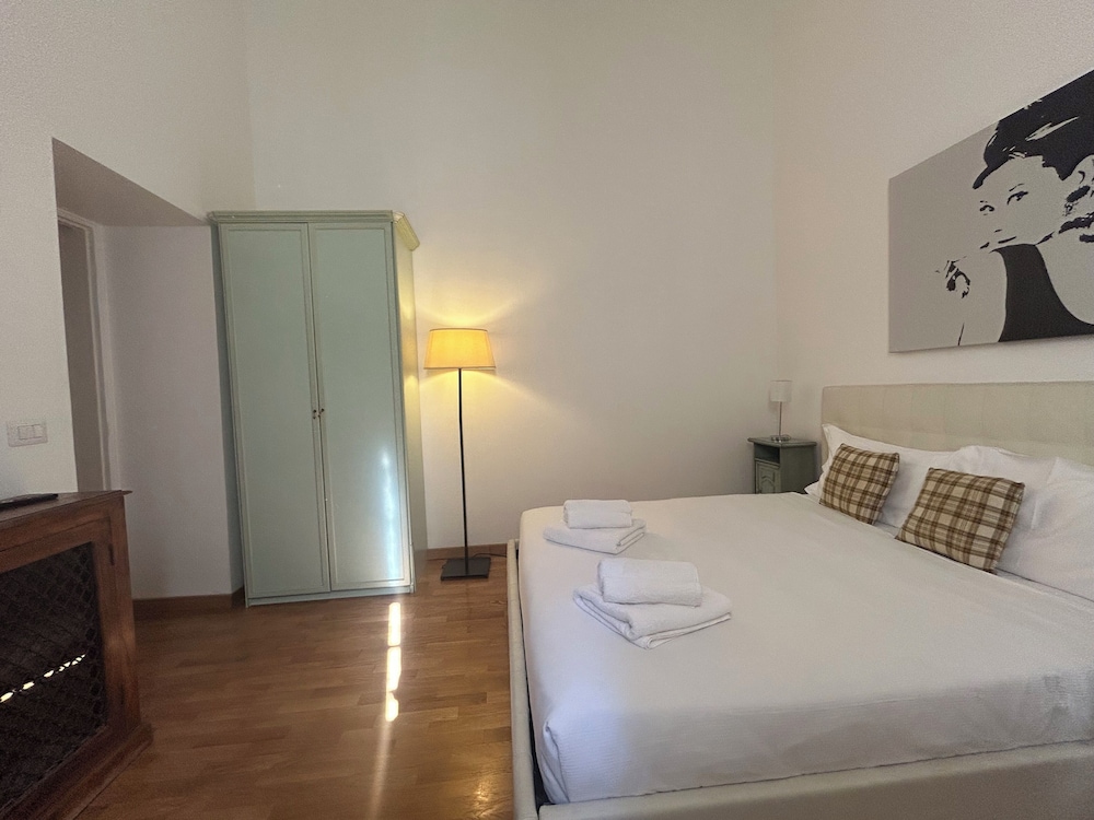 Apartment (2 Bedrooms)