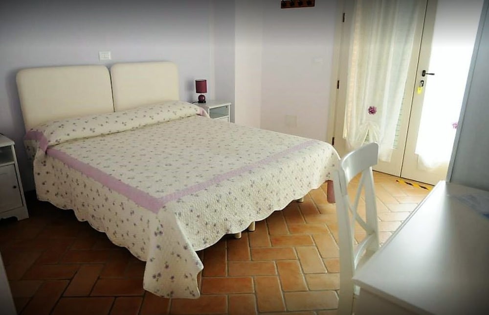 Double Room, Hill View photo 2