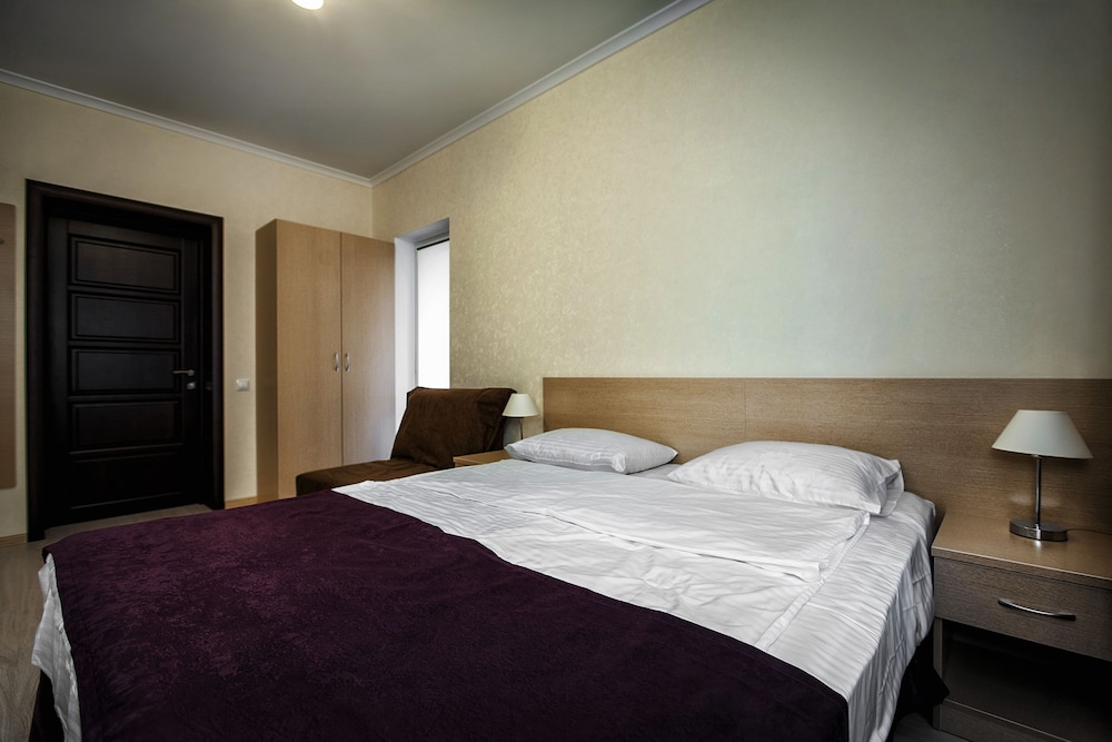 Superior Double Room, 1 Double Bed With Sofa Bed photo 2