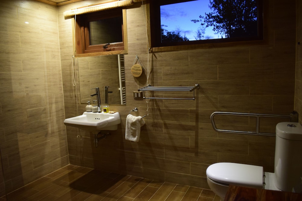 Double Room, 1 Double Bed, Accessible, Private Bathroom (Mañio) photo 2