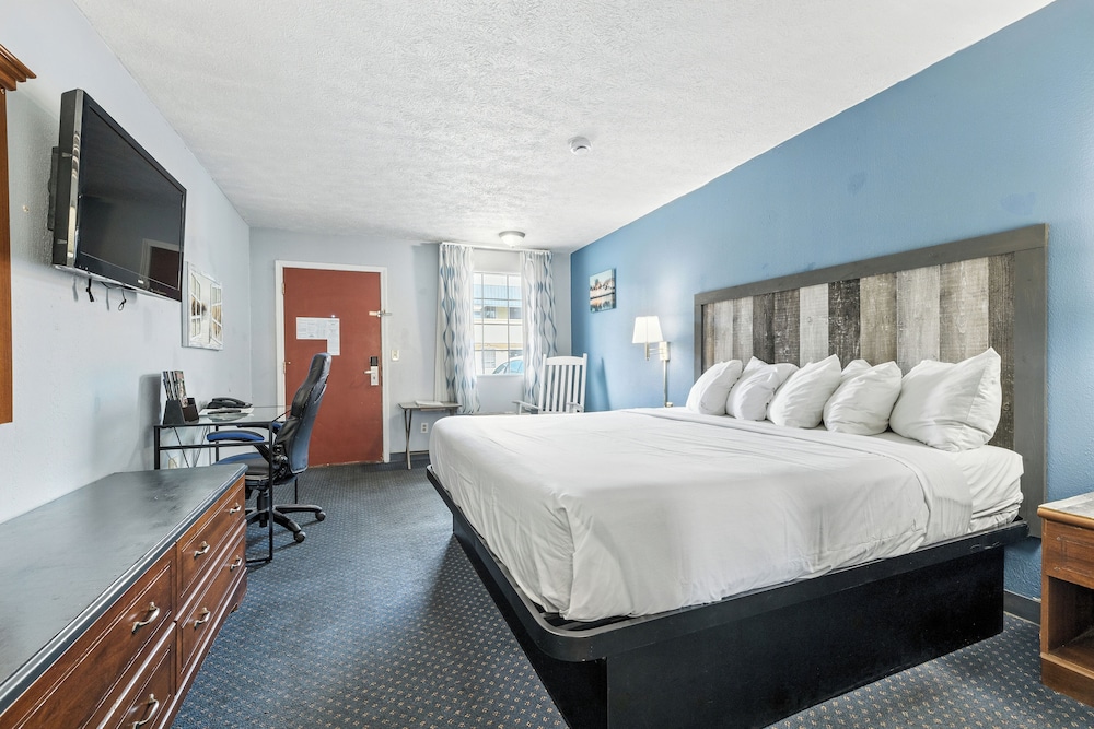 Standard Room, 1 King Bed - Photo 2