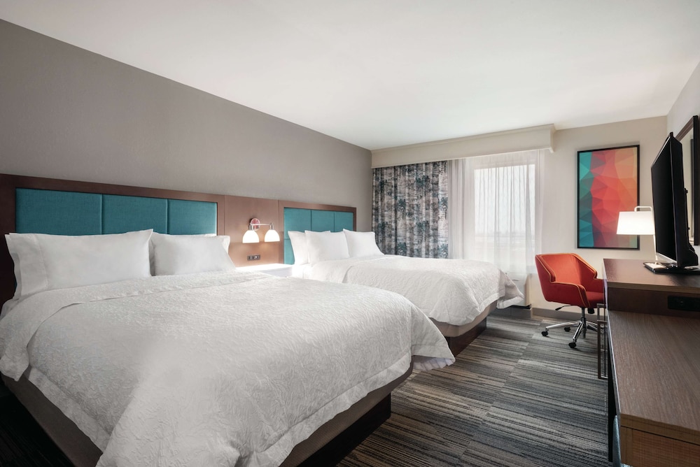 Room, 2 Queen Beds, Accessible, Bathtub (Mobility & Hearing) photo 2