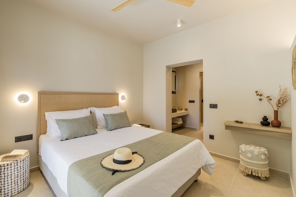 Suite, Garden View
