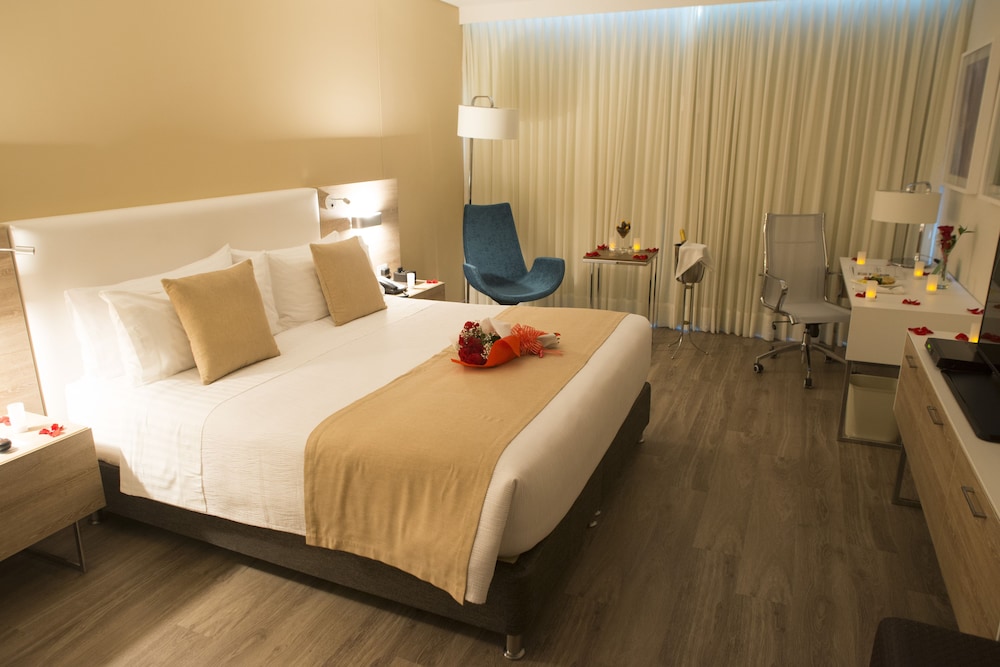 Standard Room, 1 King Bed (High Floor)