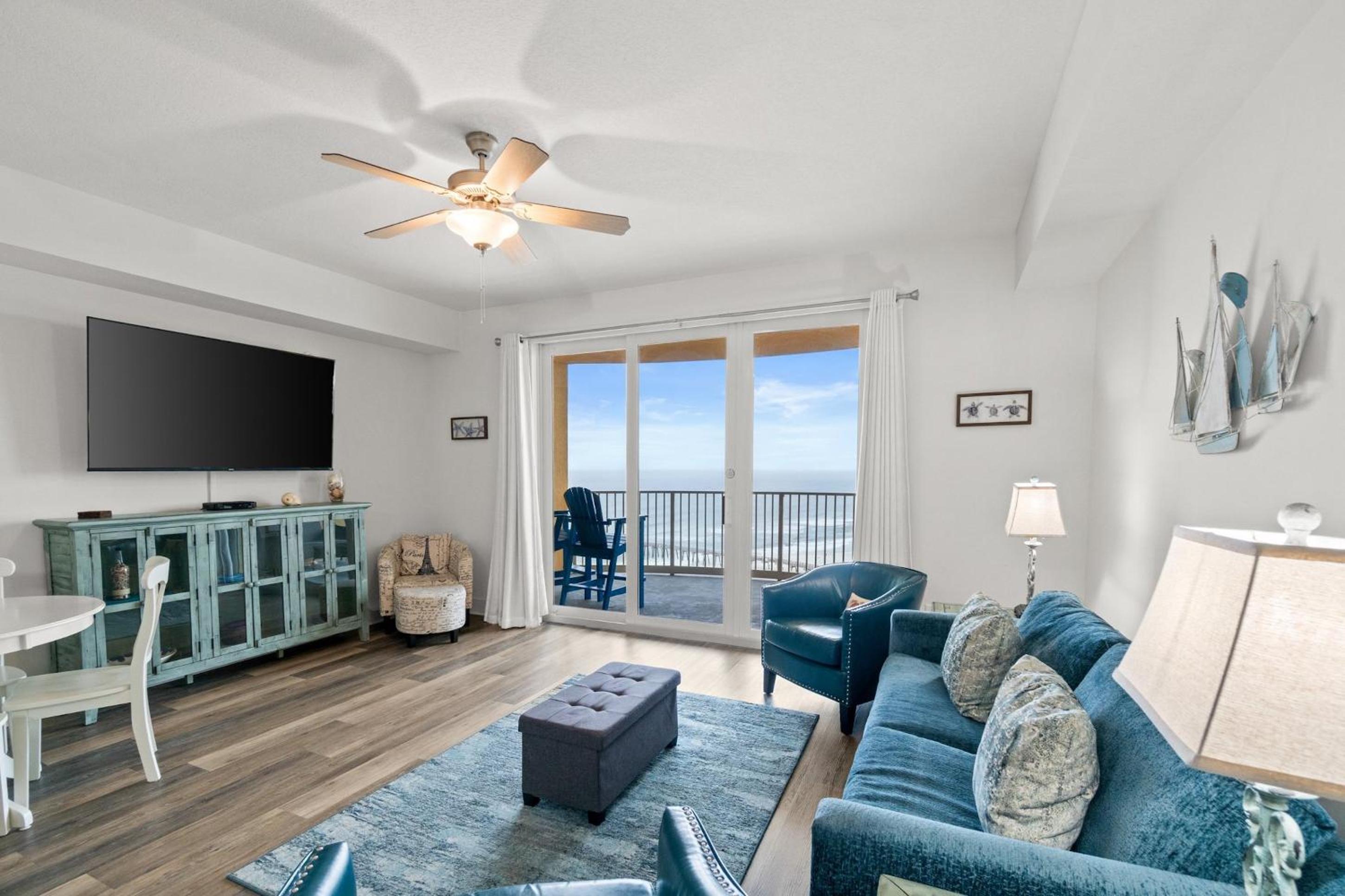 One-Bedroom Apartment with View