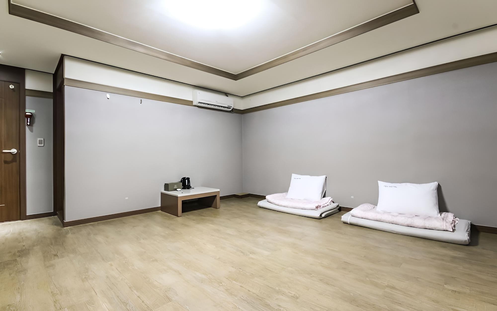 Room (On-dol) photo 2