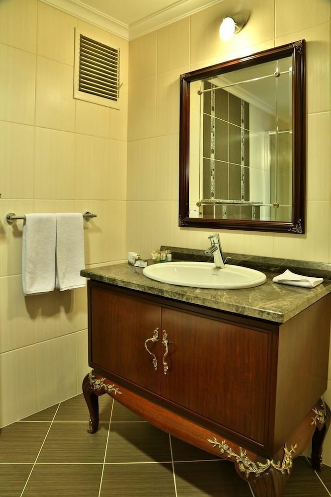 Grand Deluxe Single Room photo 3