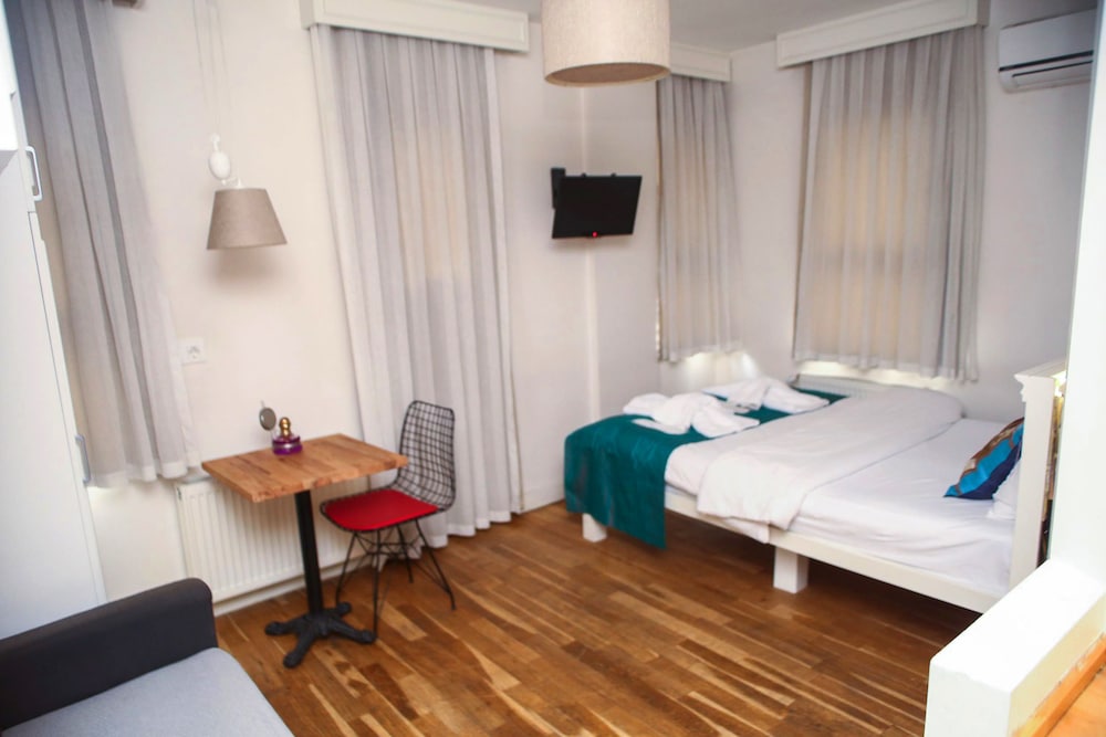 Standard Triple Room photo 2