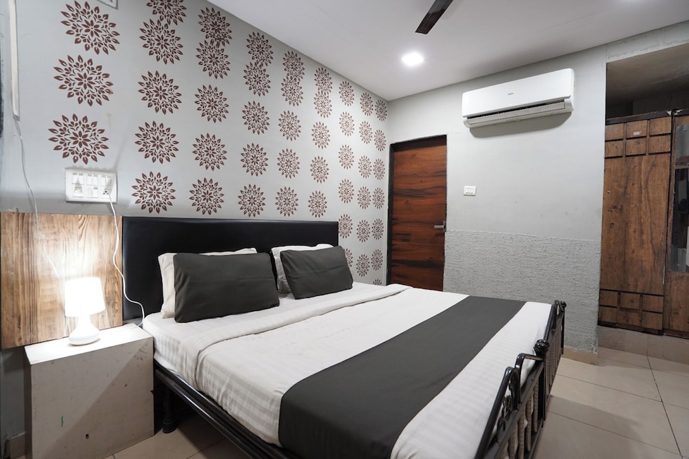 Deluxe Double Room, City View
