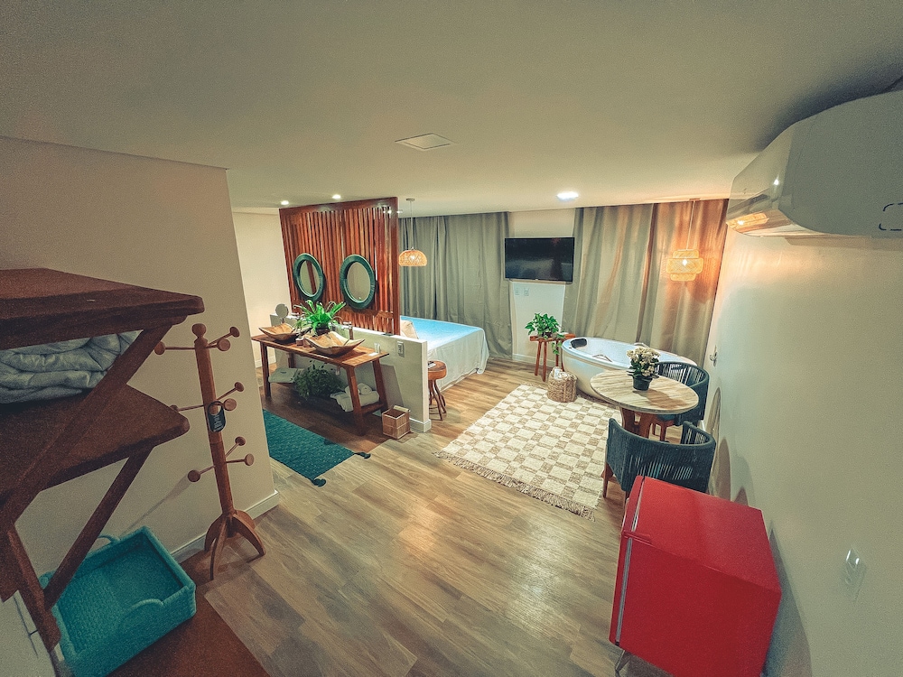 Deluxe Studio Suite