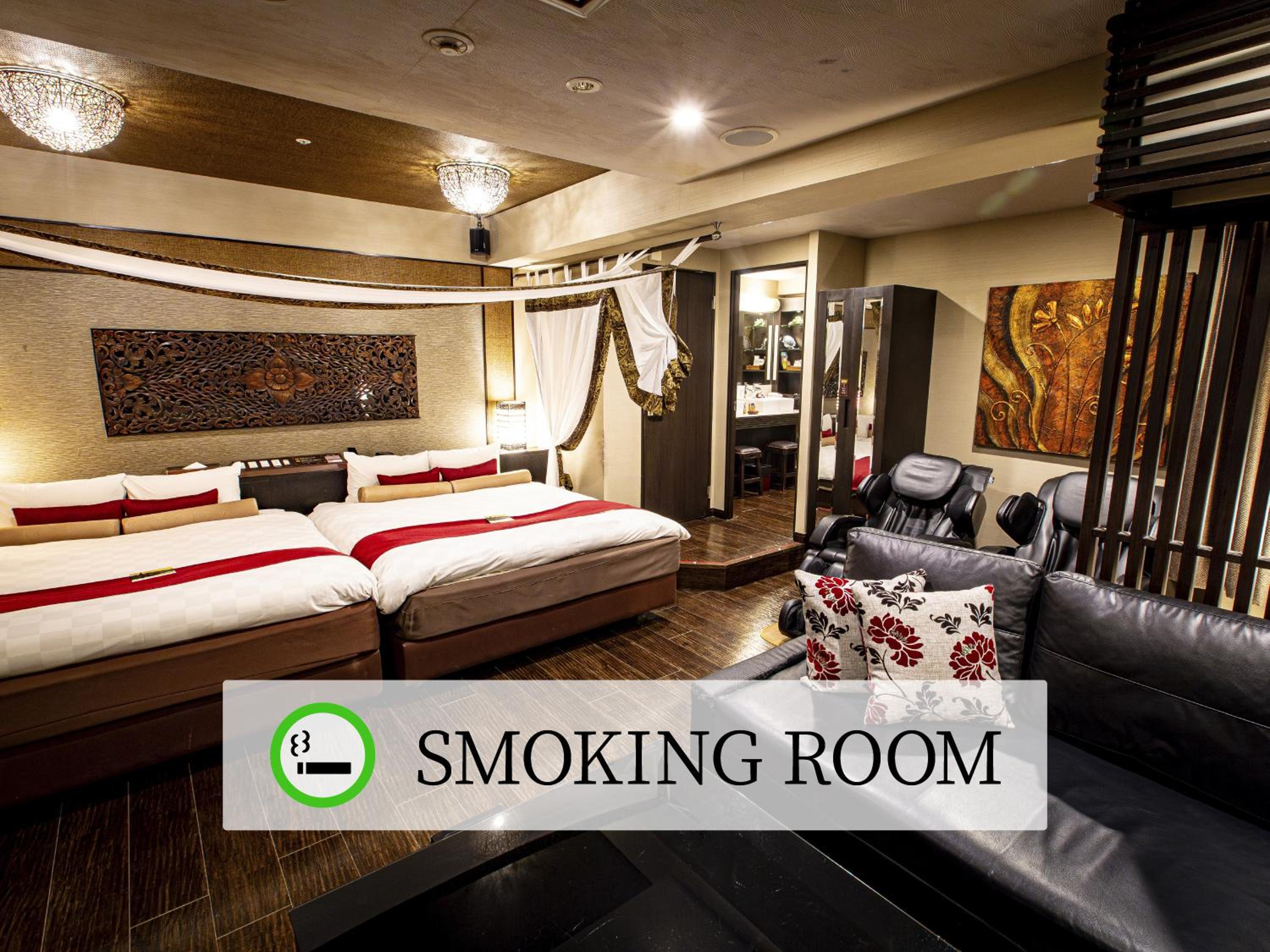 Platinum Two Queen Beds Room - Smoking photo 3