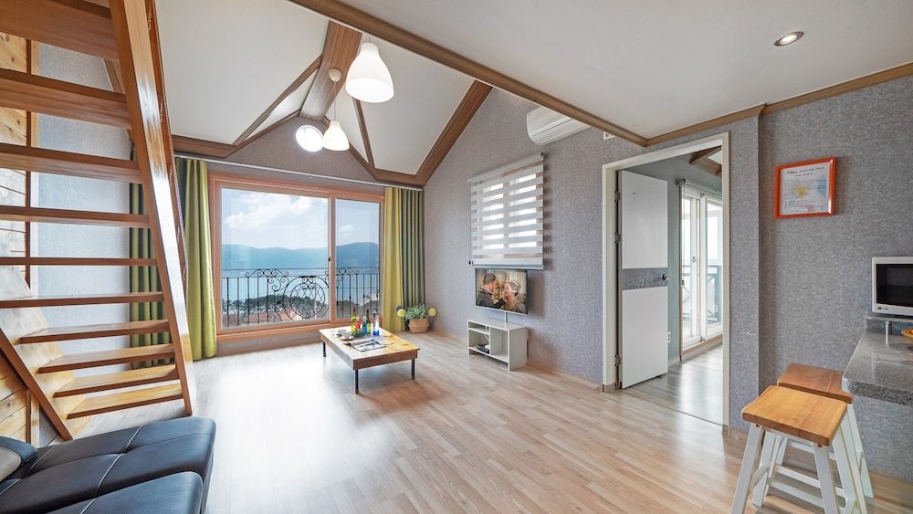 Duplex (C) photo 1
