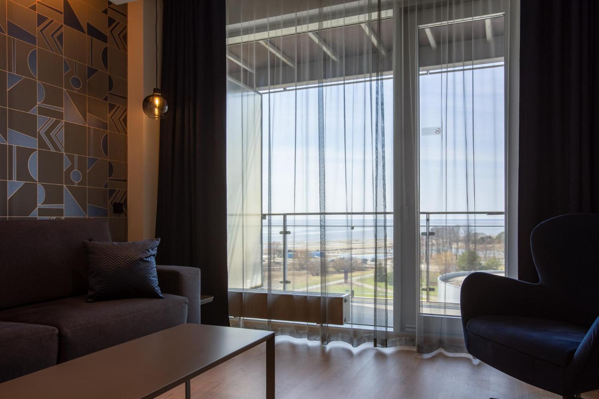 Suite with Spa Access - Photo 3