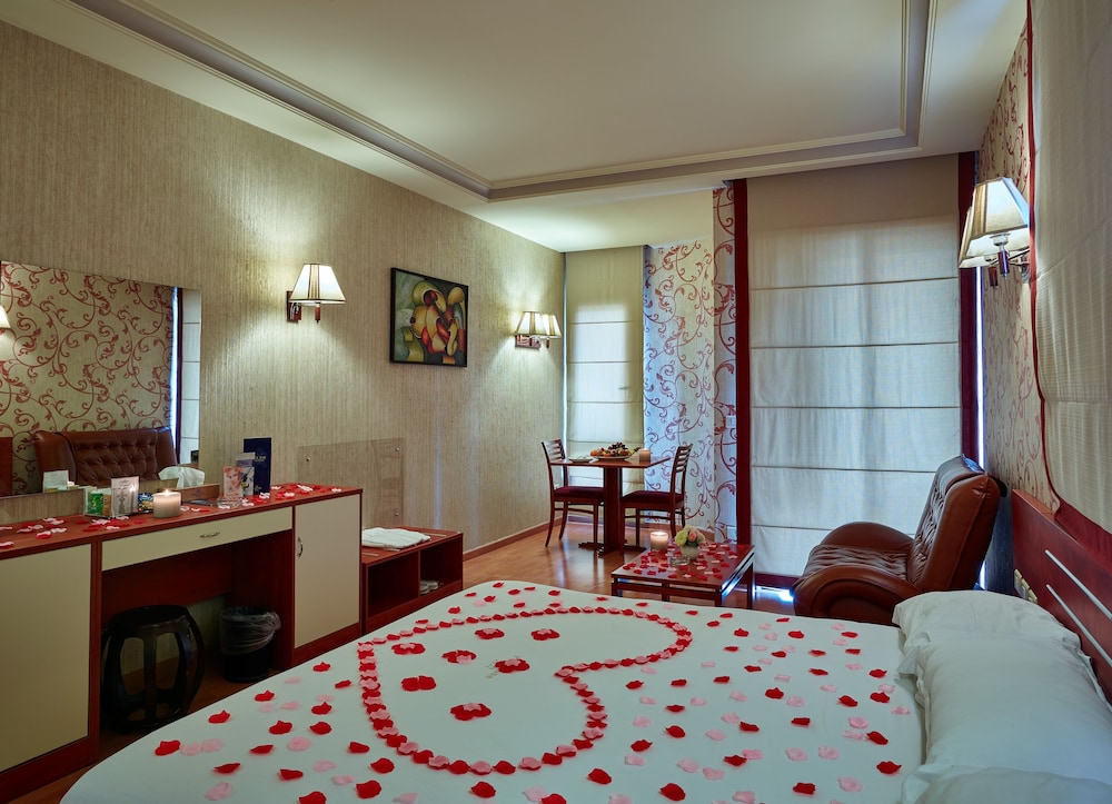 Superior Room, Sea View - Photo 9