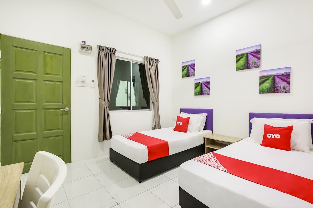 Deluxe Twin Room photo 3