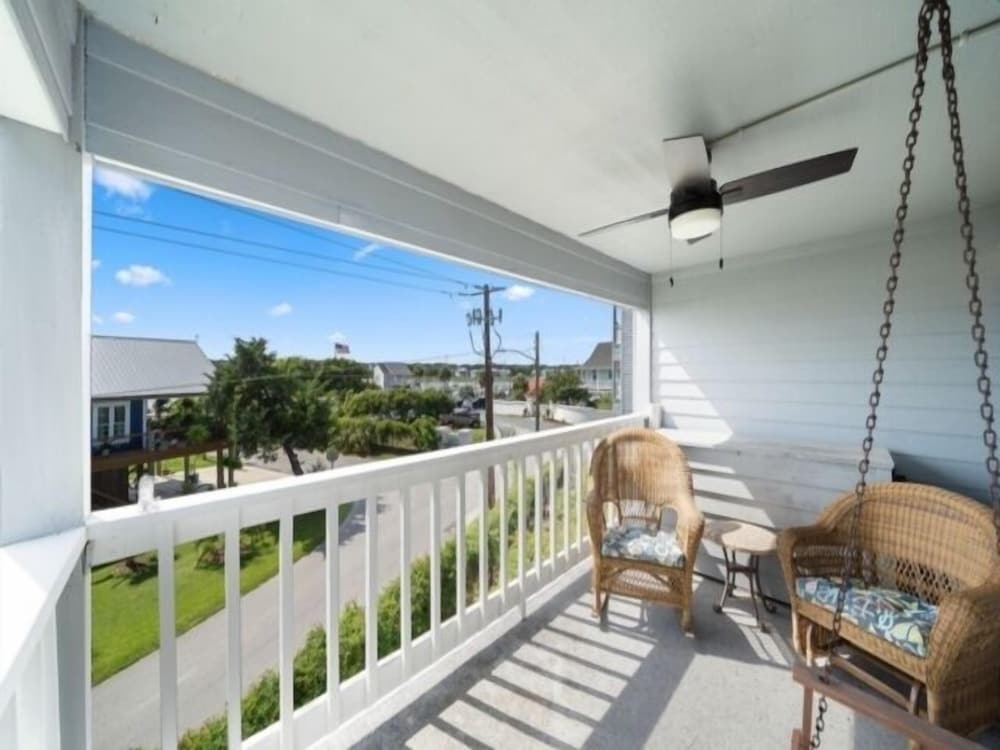 Condo, 3 Bedrooms