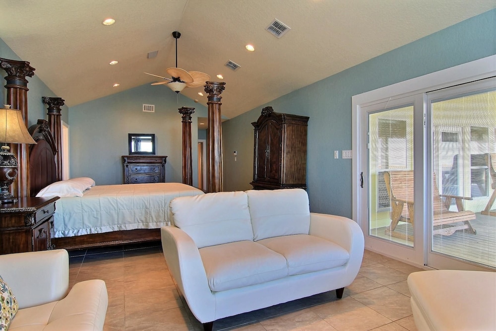 House, 4 Bedrooms photo 3