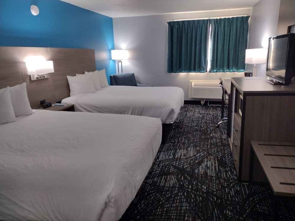 Room, 2 Queen Beds, Non Smoking - Photo 1